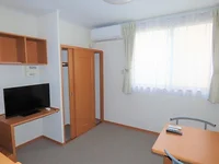 2階はカーペットのお部屋です