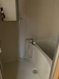 お風呂とトイレ別です。