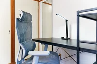 オフィスデスク・チェア・デスクライト