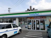 ファミリーマート 東浦生路店まで220m