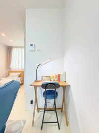 デスク・チェアー