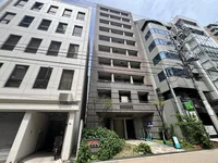 重厚でシックなお顔がドキドキしますね