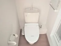 嬉しい温水洗浄便座付きです♪