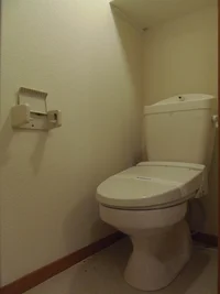 温水洗浄便座完備です