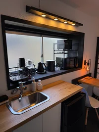 食器・調理器具完備のキッチン