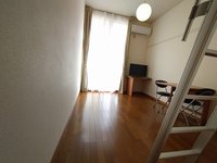 2階以上は絨毯仕様です。