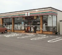 セブンイレブンまで400m