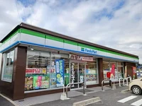 ファミリーマート阿久比植大店まで875m