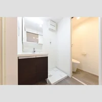 家具家電・雑貨品消耗品等、設置前の室内写真となります。