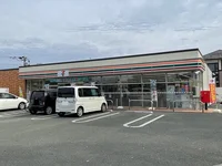 セブンイレブン南高江店まで700m