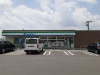 ファミリーマートまで1200m