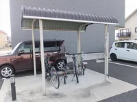 屋根付き駐輪場あり