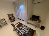 別号室の同型タイプの室内写真となります。家具の色、配置、デザインは若干ことなります。