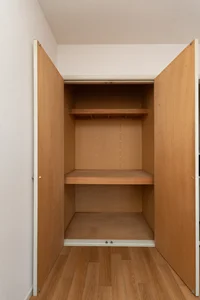 奥行のある収納スペースあります。