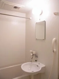 雨の日にも便利な浴室乾燥機付き