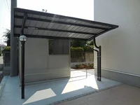 照明付の駐輪場です。