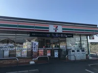 コンビニ700m