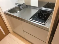 広々としたキッチンでＩＨコンロ付！