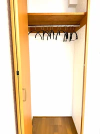 クローゼット（ハンガー付）