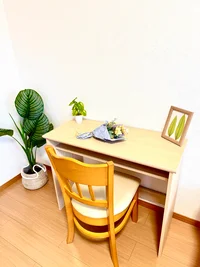 備品（デスク・チェア）