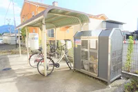 屋根付き駐輪場あり