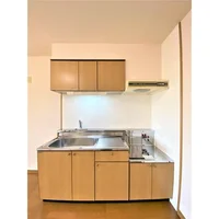 家具家電等、雑貨品消耗品等は設置前の室内写真となります。