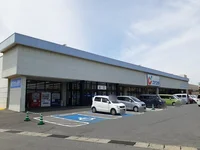カワチ薬品浜田店まで700m