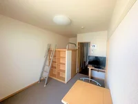 2階のお部屋です。(カーペット)