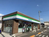 ファミリーマート宇部東梶返店まで400m