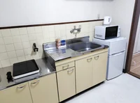 冷蔵庫・電子レンジ・ケトルも付いてます♪