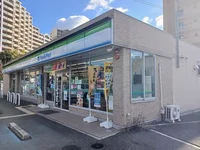 ファミリーマート様まで1400m