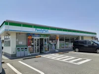 ファミリーマート曽屋店様まで800m