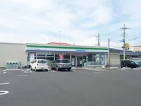 ファミリーマート　元吉田西店まで350m