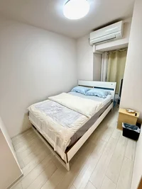 寝室は２部屋あります。