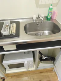 IHIクッツキングヒーター・電子レンジ・ごみ袋もご用意あり。