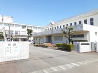 宮崎市立赤江東中学校まで270m