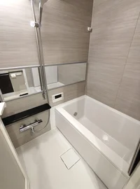 ベージュ基調のお風呂♪
