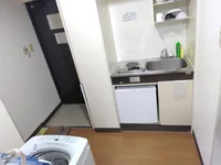 食器や簡単な調理器具もございます