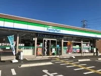 ファミリーマート熊谷新堀店まで700m