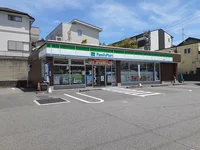 ファミリーマートまで500m