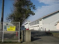 五泉小学校まで1200m