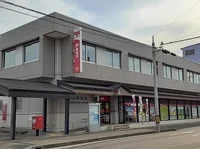 黒石郵便局まで700m