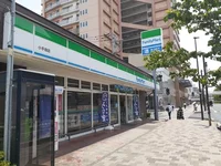 ファミリーマート小手指店まで350m