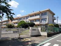 前橋市立総社小学校まで1400m