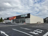 ツルハドラッグ柴田槻木店まで500m