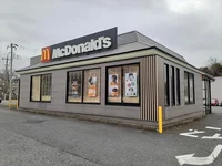 マクドナルド ５１号酒々井店まで750m