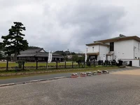新居関所跡まで2400m
