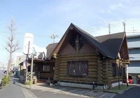 ステーキハウスまで10m