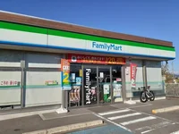 ファミリーマート和歌山里店様まで1200m