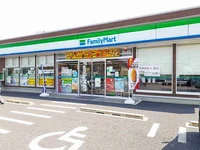 ファミリーマート　東町藤塚店まで390m
